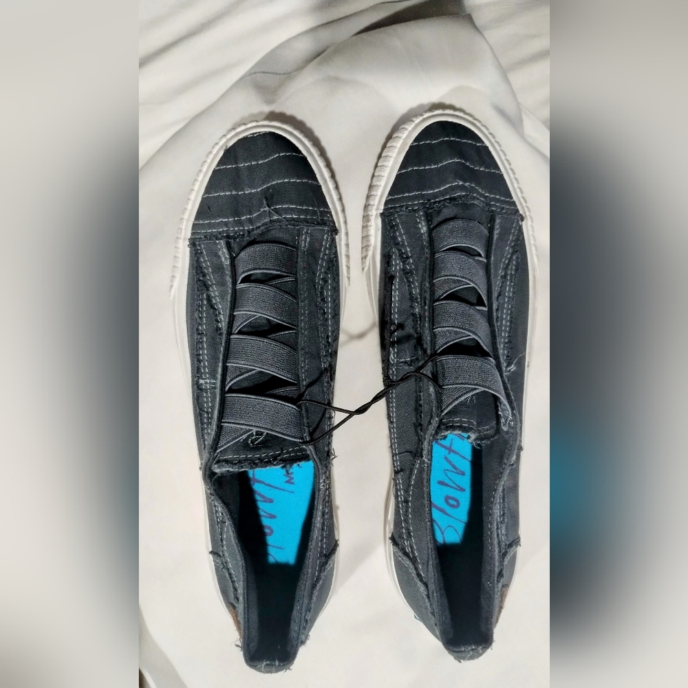 Womens Blowfish Malibu Fashion Sneakers size 9